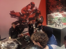 USCITA DIDATTICA – VISITA AL MUSEO AUTOMOBILI LAMBORGHINI E LAMBORGHINI FACTORY TOUR